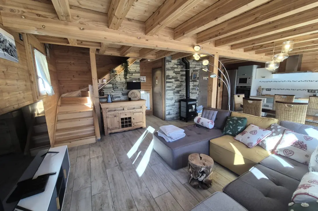 Chalet D'exception à Louer à La Féclaz – 4 Chambres, 10 Couchages