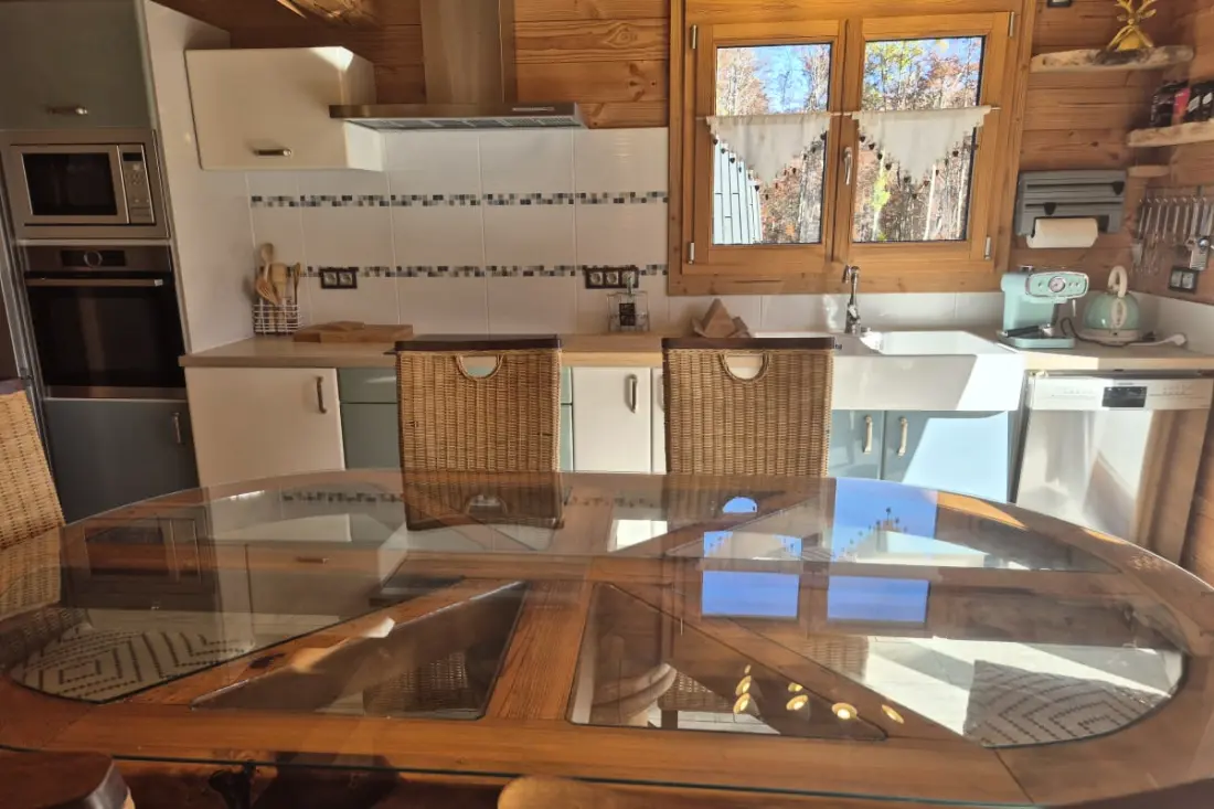 Chalet D'exception à Louer à La Féclaz – 4 Chambres, 10 Couchages