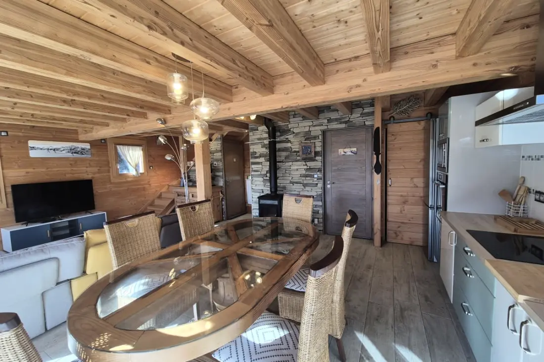 Chalet D'exception à Louer à La Féclaz – 4 Chambres, 10 Couchages