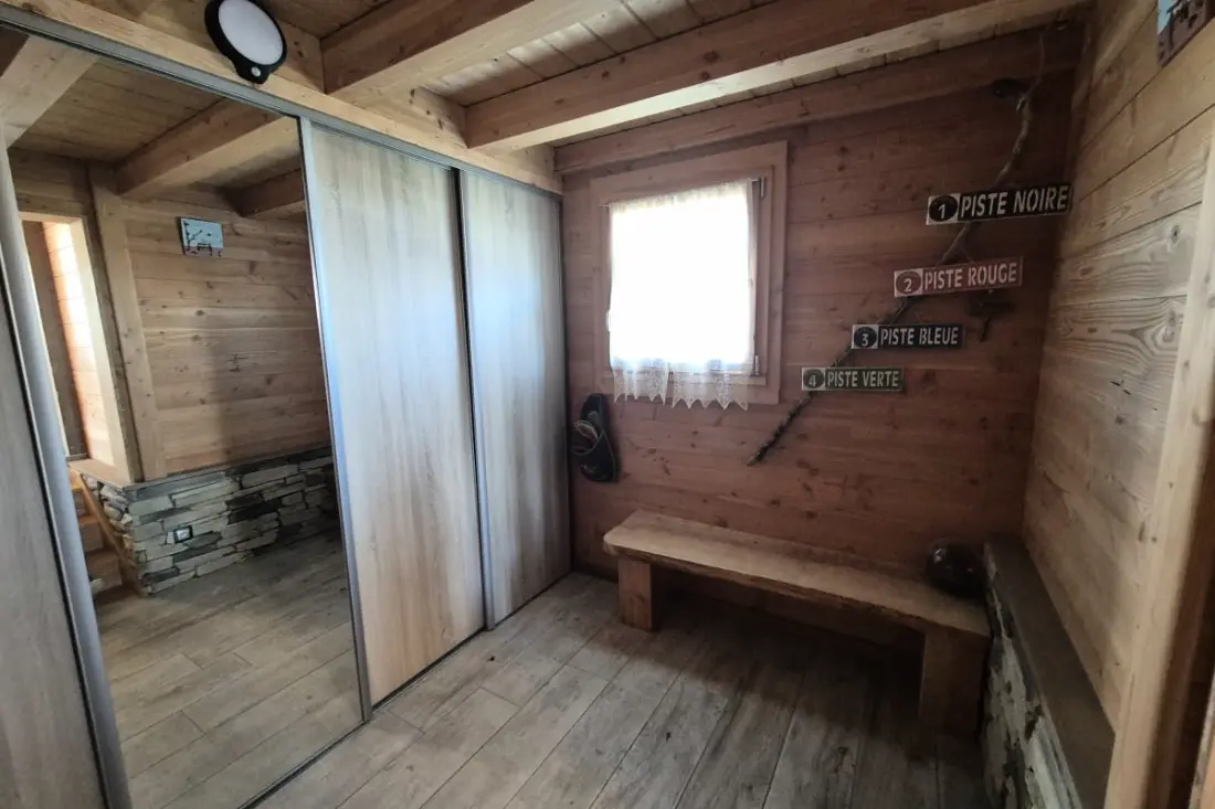 Chalet D'exception à Louer à La Féclaz – 4 Chambres, 10 Couchages