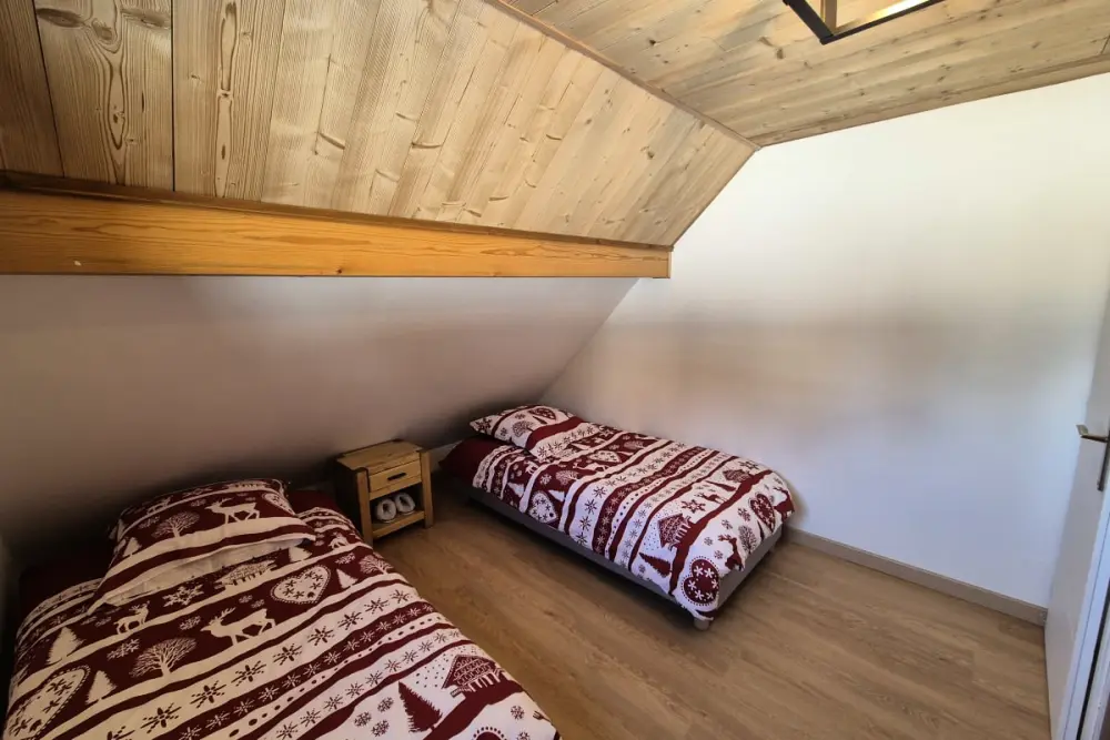 Chalet Nordique Pour 6 Personnes à La Féclaz - Piscine été
