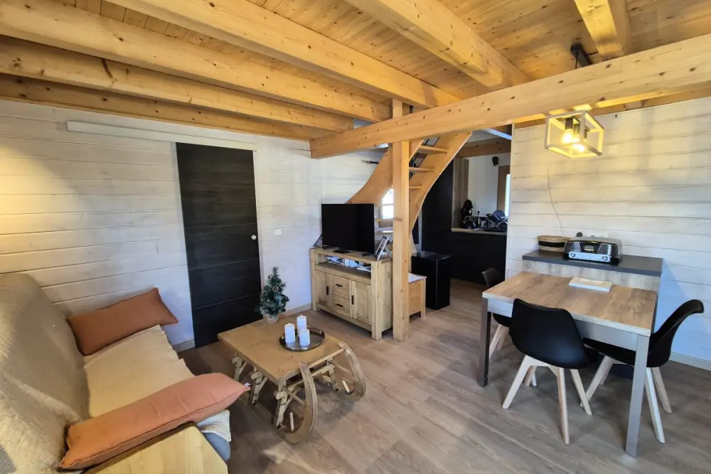 Chalet Nordique Pour 6 Personnes à La Féclaz - Piscine été
