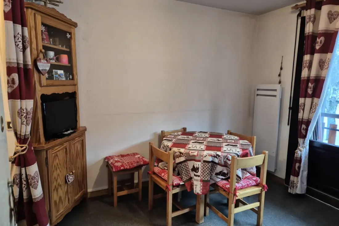 Appartement 4 Personnes, Centre De La Station Feclaz - Acces Piscine été