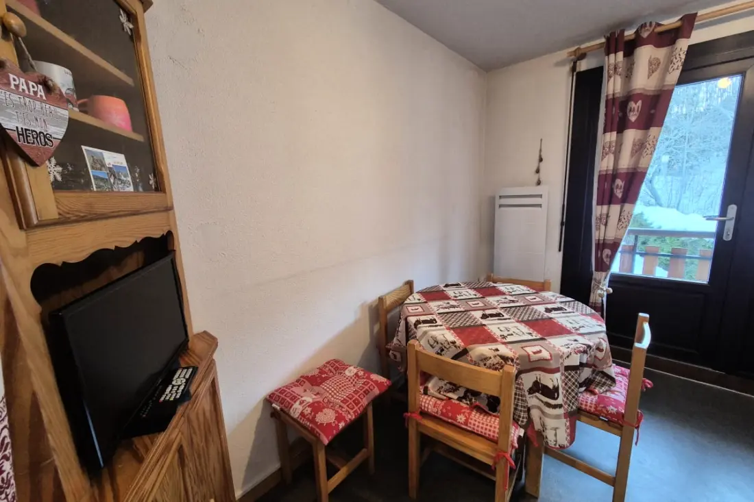 Appartement 4 Personnes, Centre De La Station Feclaz - Acces Piscine été