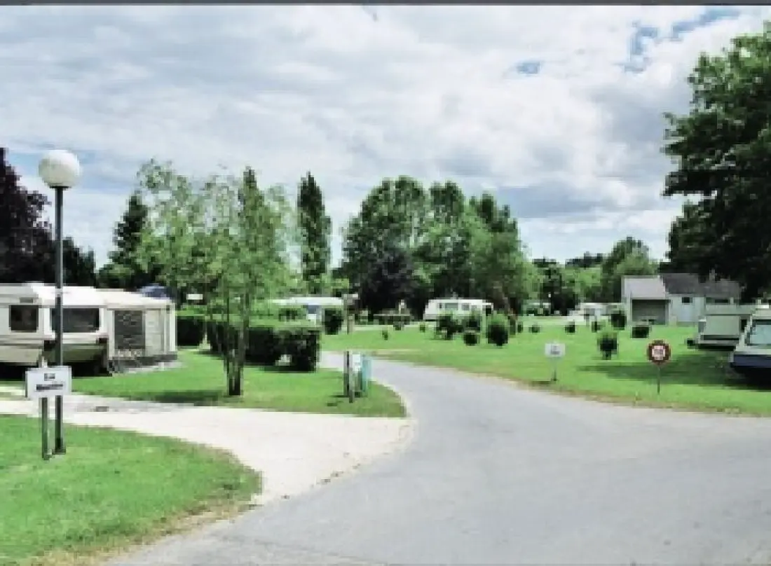 Camping la Ferté Gaucher3 étoiles★★★