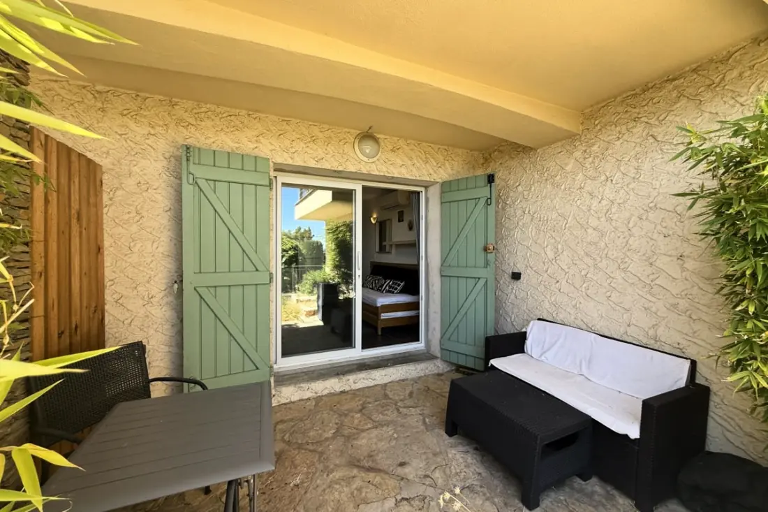 Studio Climatisé Avec Terrasse Au Calme - La Garde