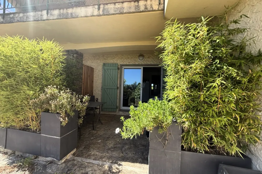 Studio Climatisé Avec Terrasse Au Calme - La Garde