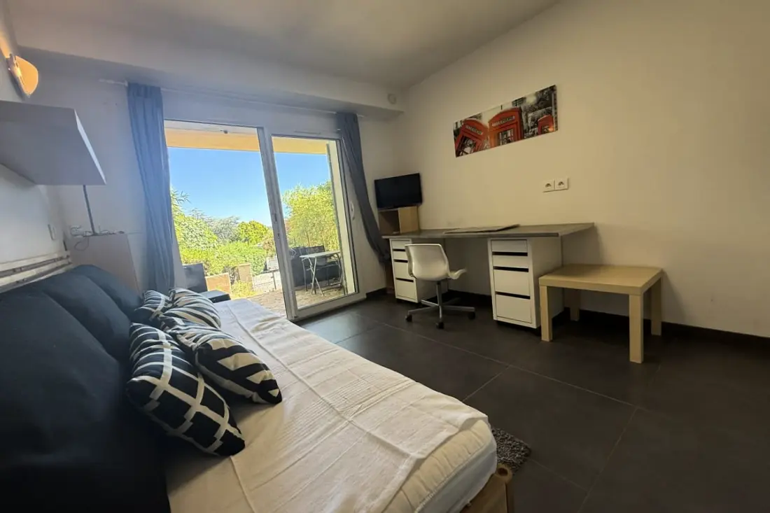 Studio Climatisé Avec Terrasse Au Calme - La Garde