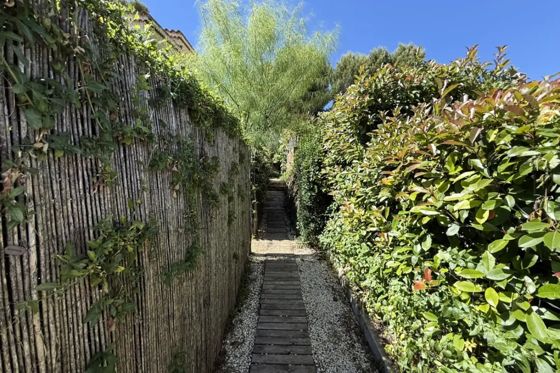 Studio Climatisé Avec Terrasse Au Calme - La Garde