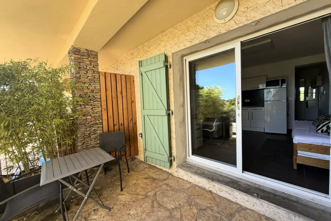 Studio Climatisé Avec Terrasse Au Calme - La Garde