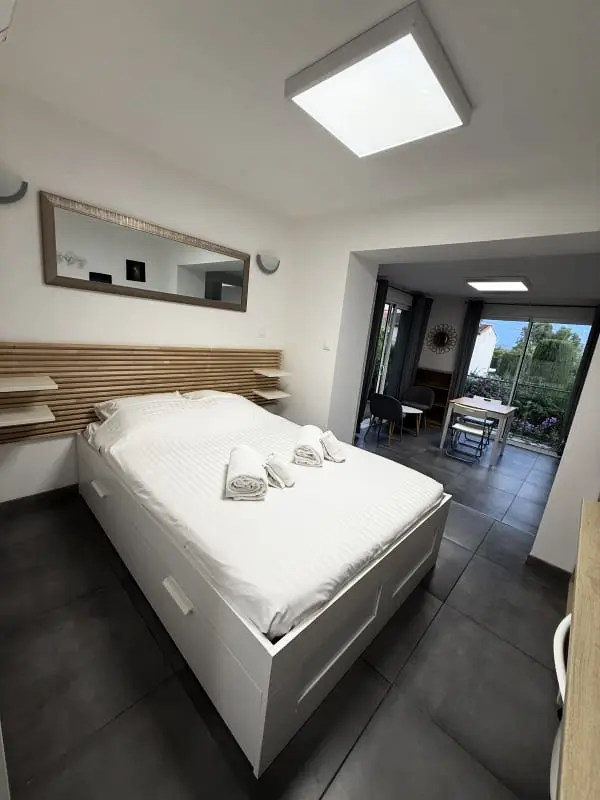 Studio Cosy Dans Villa, Climatisé, Terrasse - La Garde