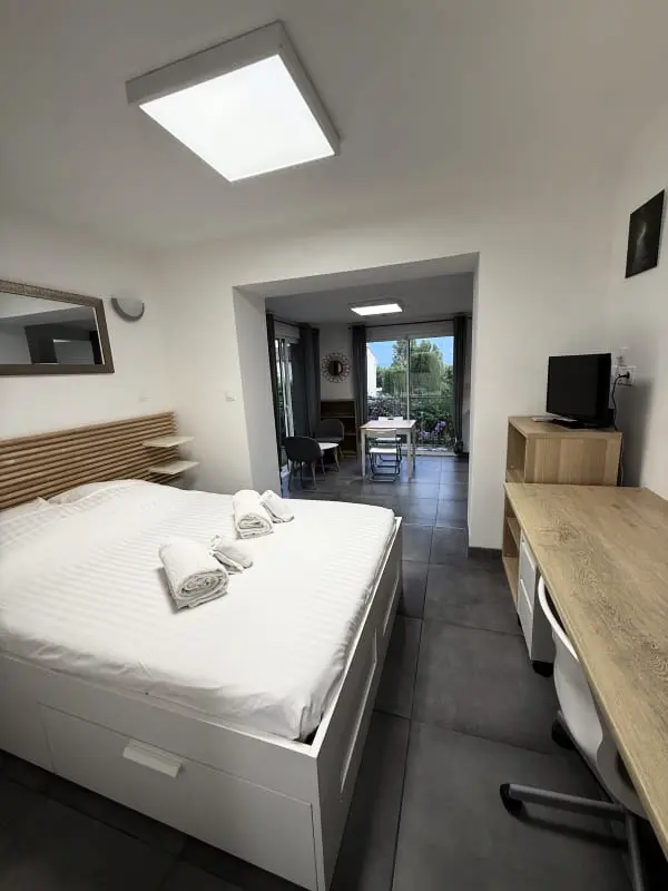 Studio Cosy Dans Villa, Climatisé, Terrasse - La Garde