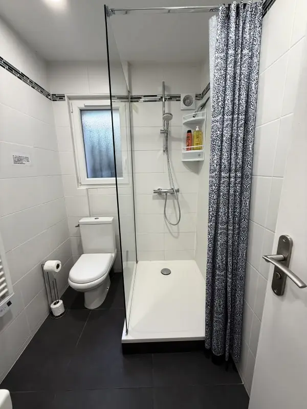 Studio Moderne, Climatisé, Avec Grande Terrasse - La Garde
