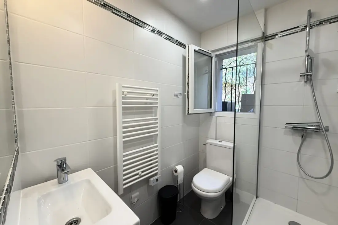 Studio Moderne, Climatisé, Avec Grande Terrasse - La Garde