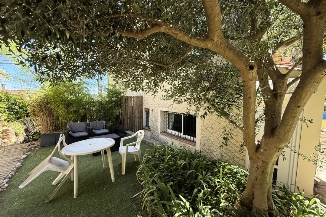 Studio Moderne, Climatisé, Avec Grande Terrasse - La Garde