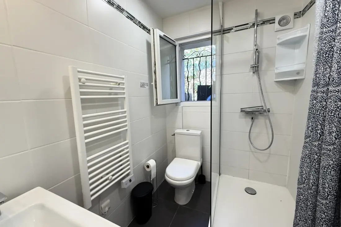 Studio Moderne, Climatisé, Avec Grande Terrasse - La Garde