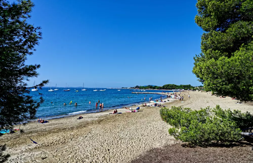 Camping maeva Escapades Parc Valrose 4 étoiles★★★★