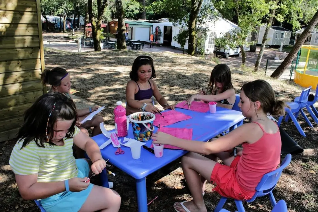 Camping Click Vacances L'Ecureuil4 étoiles★★★★