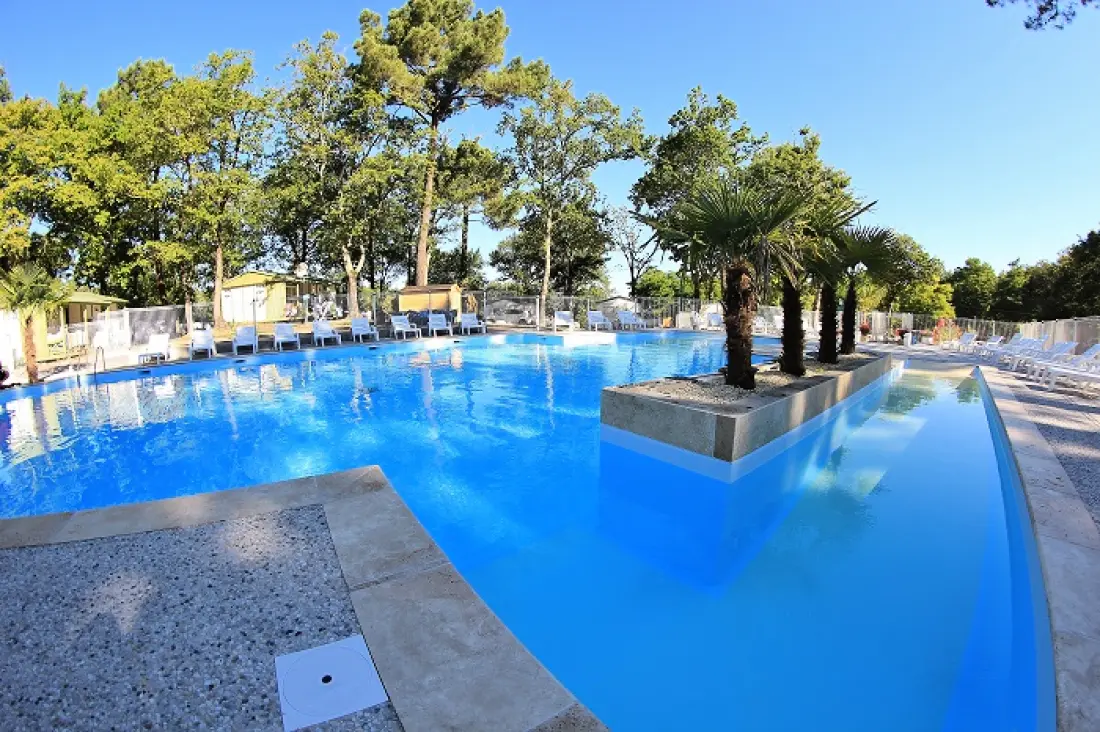 Camping Click Vacances L'Ecureuil4 étoiles★★★★