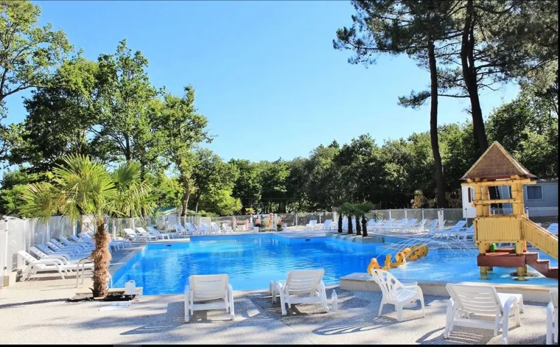 Camping Click Vacances L'Ecureuil4 étoiles★★★★