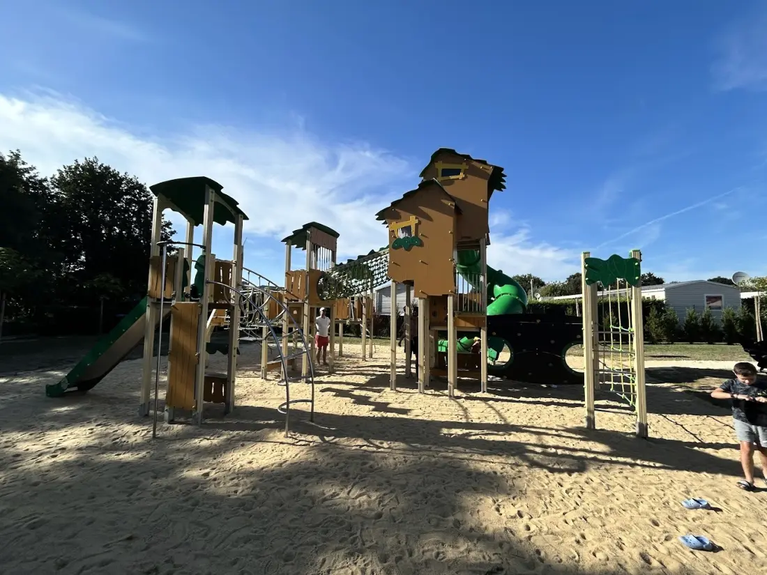 Camping les Charmettes - Funpass non fournis - by Océan Mobilhomes