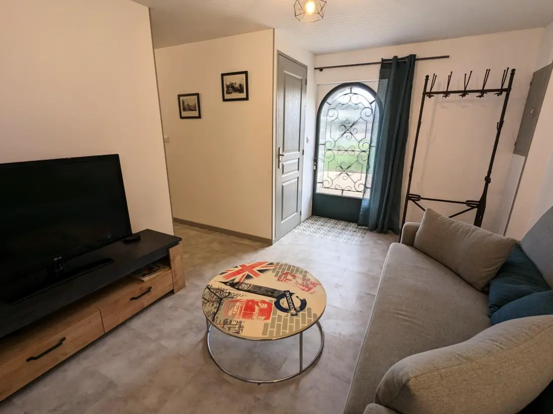Maison de Vacances LA ROCHEFOUCAULD-EN-ANGOUMOIS 2