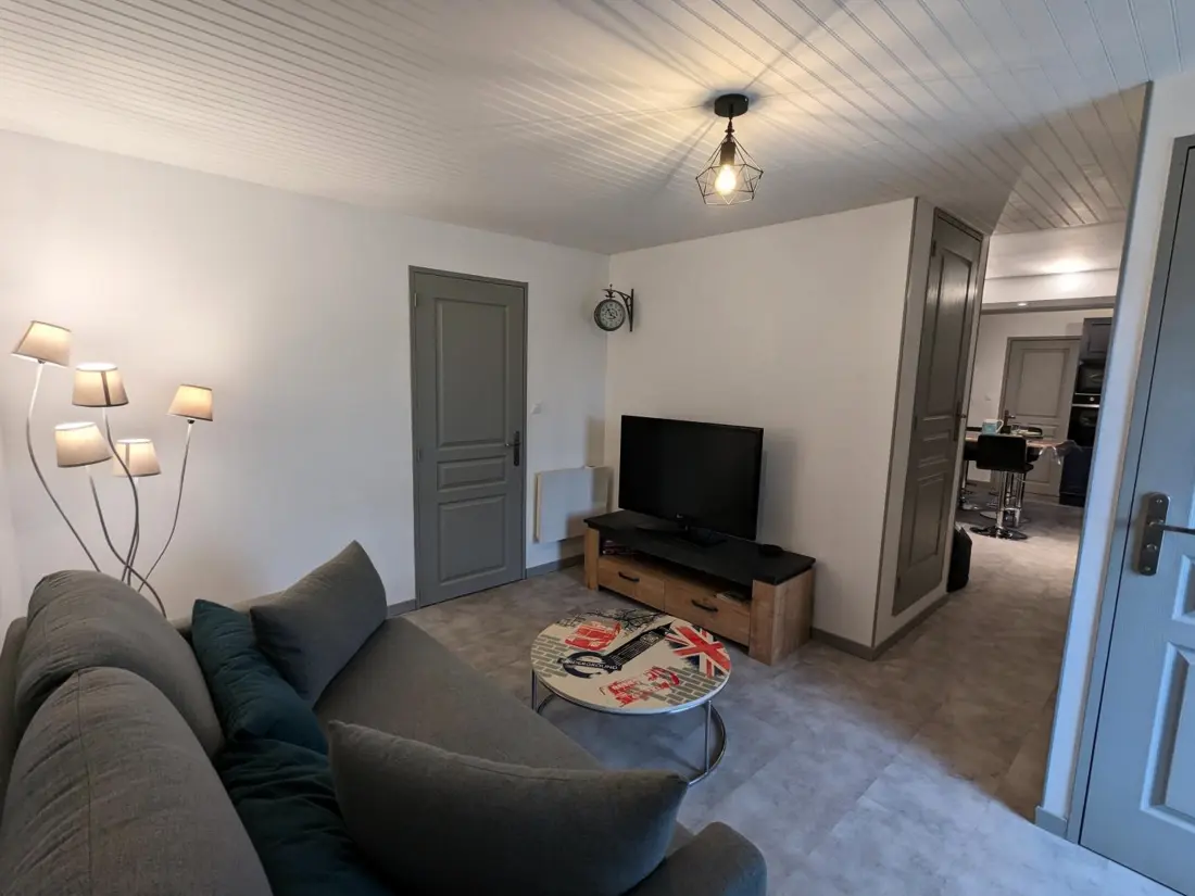 Maison de Vacances LA ROCHEFOUCAULD-EN-ANGOUMOIS 2