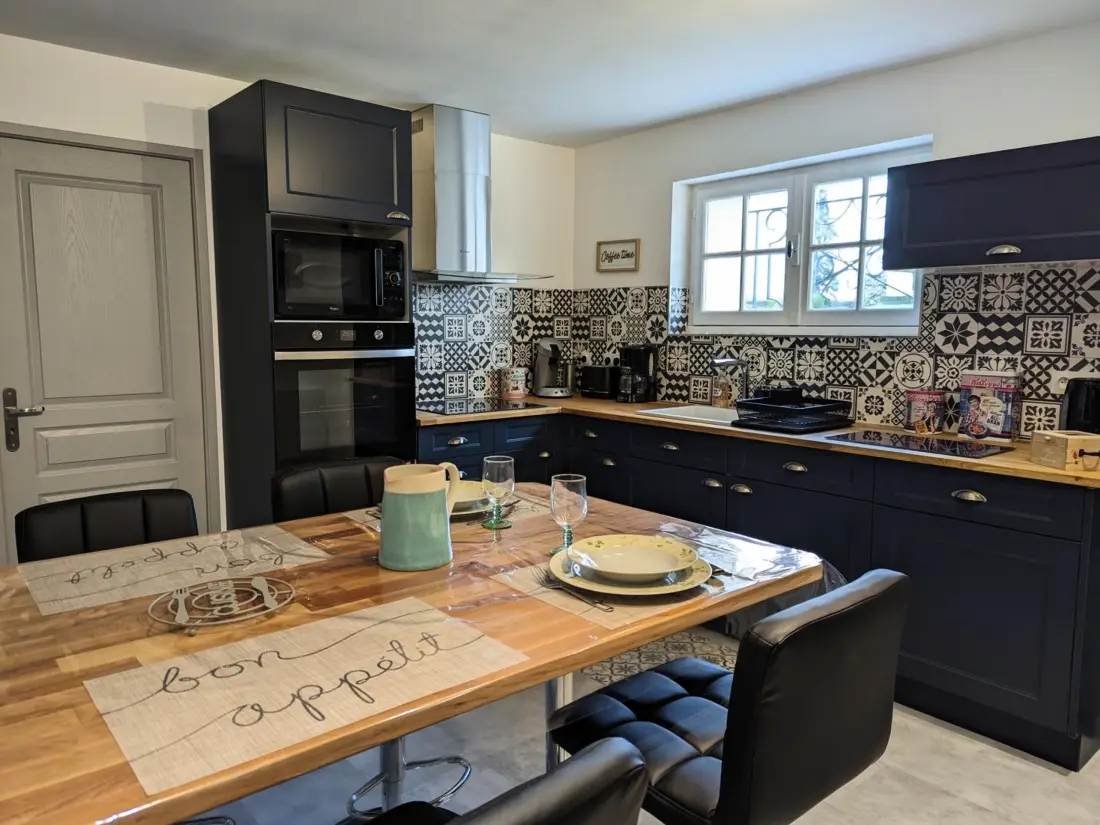 Maison de Vacances LA ROCHEFOUCAULD-EN-ANGOUMOIS 2