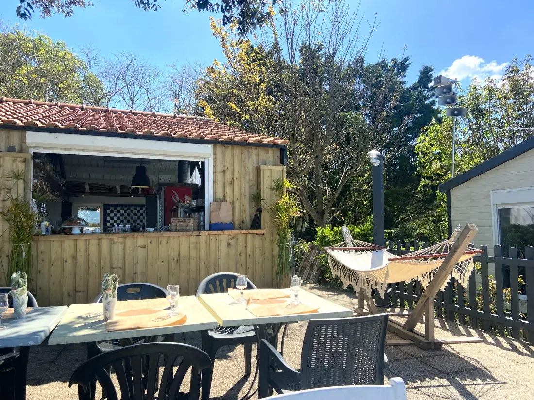 Camping Paradis Au Petit Port de l'Houmeau4 étoiles★★★★