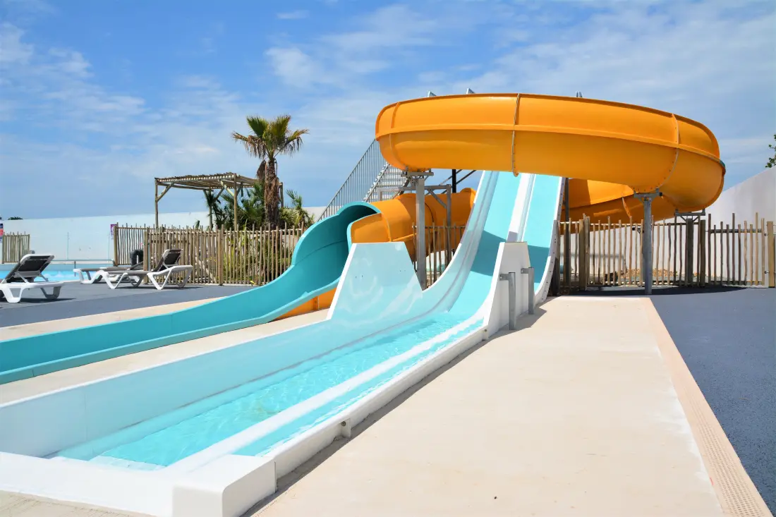 Camping Paradis Au Petit Port de l'Houmeau4 étoiles★★★★