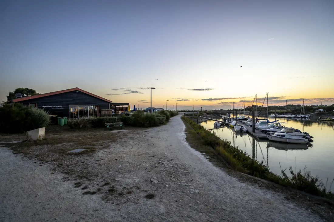 Camping Paradis Au Port de l'Houmeau 4 étoiles★★★★