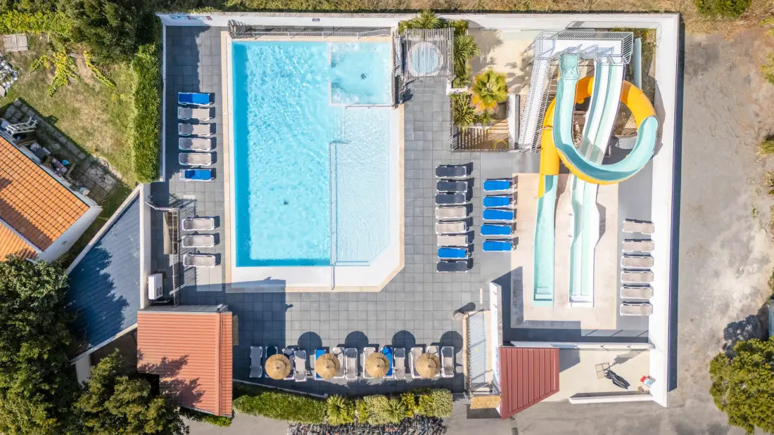 Camping Paradis Au Port de l'Houmeau 4 étoiles★★★★