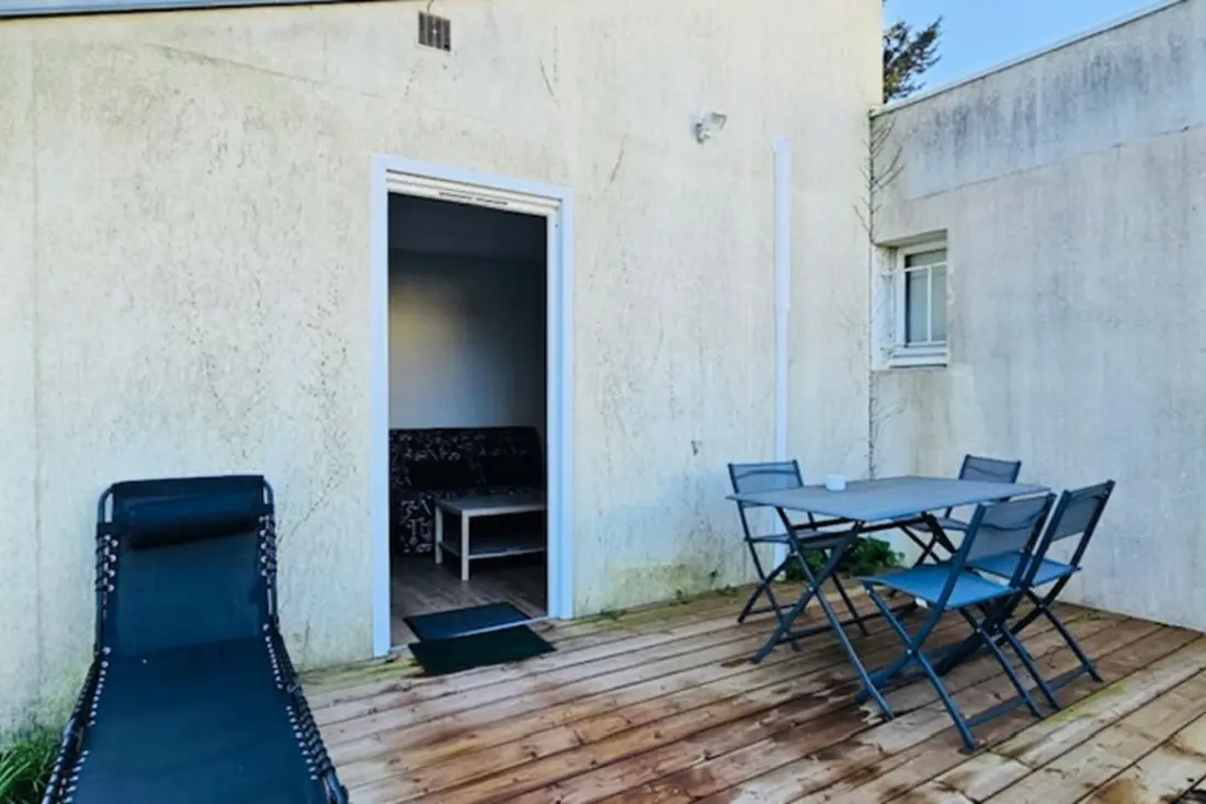 Appartement 2 Pièces Avec Jardin à La Rochelle