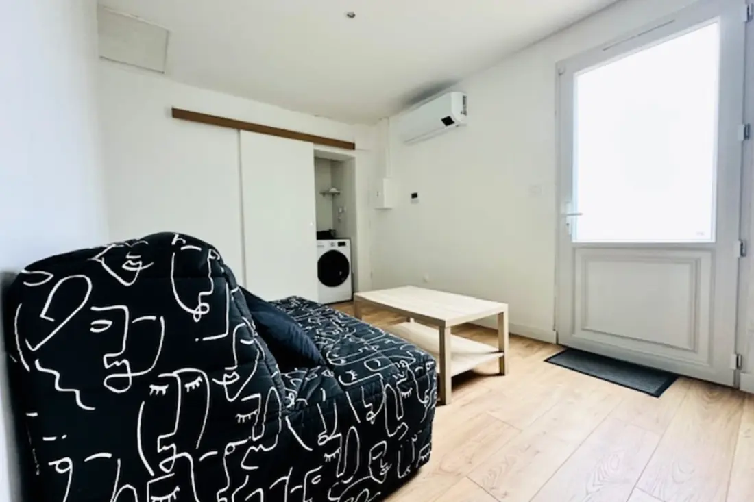 Appartement 2 Pièces Avec Jardin à La Rochelle