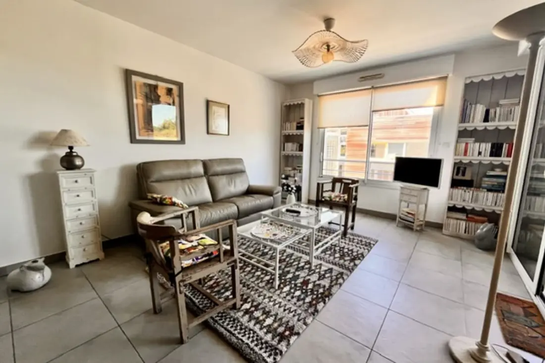 Appartement Avec Loggia Vue Chenal, Parking