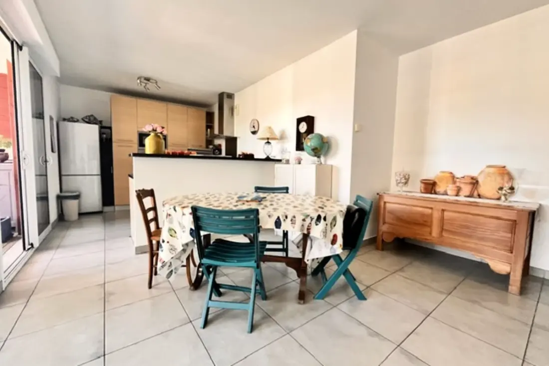 Appartement Avec Loggia Vue Chenal, Parking