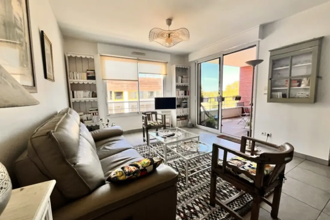 Appartement Avec Loggia Vue Chenal, Parking