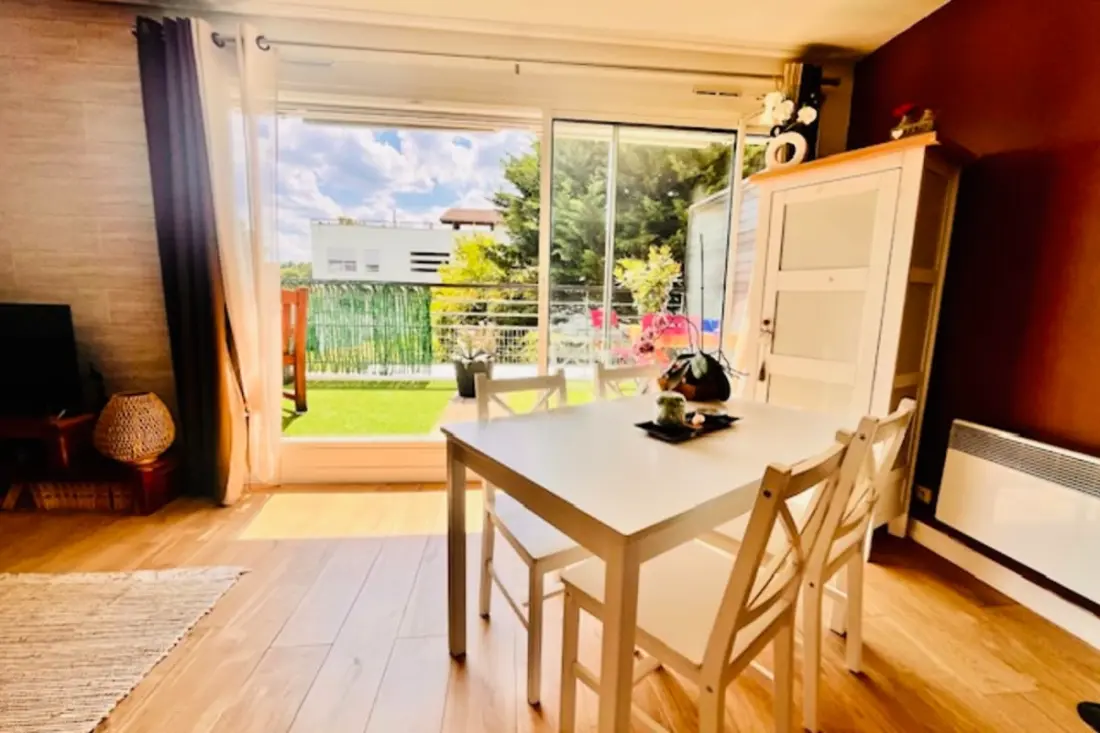 Appartement Avec Terrasse Et Piscine