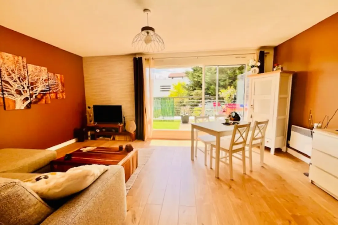 Appartement Avec Terrasse Et Piscine