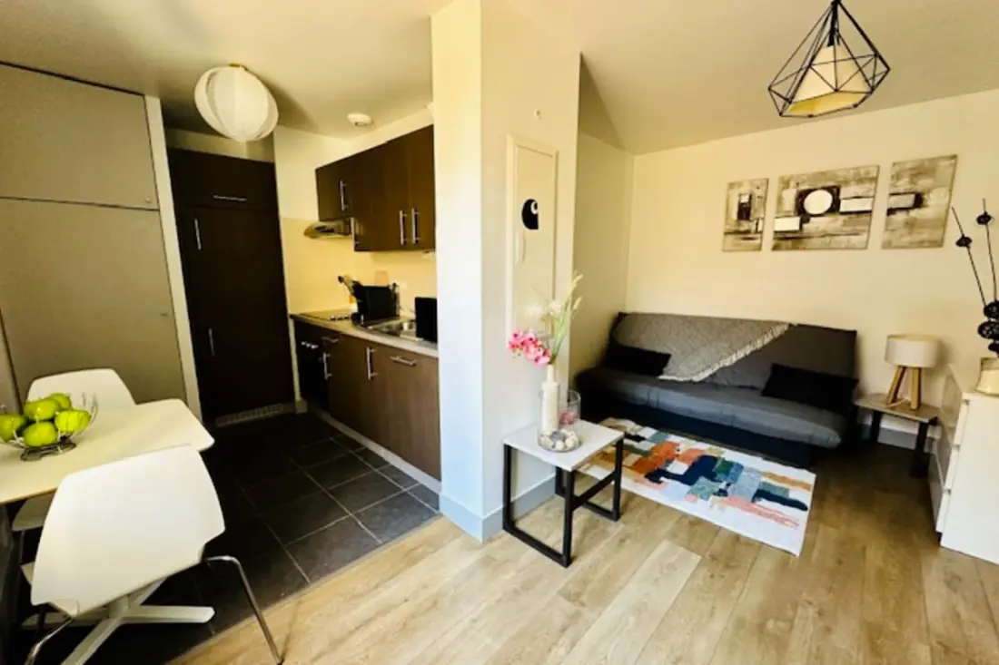 Beau Studio Proche Du Centre Ville