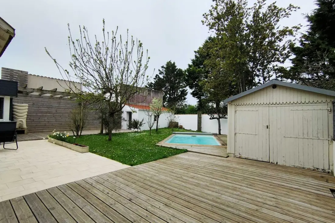 Maison Lumineuse Avec Piscine Privée à La Rochelle