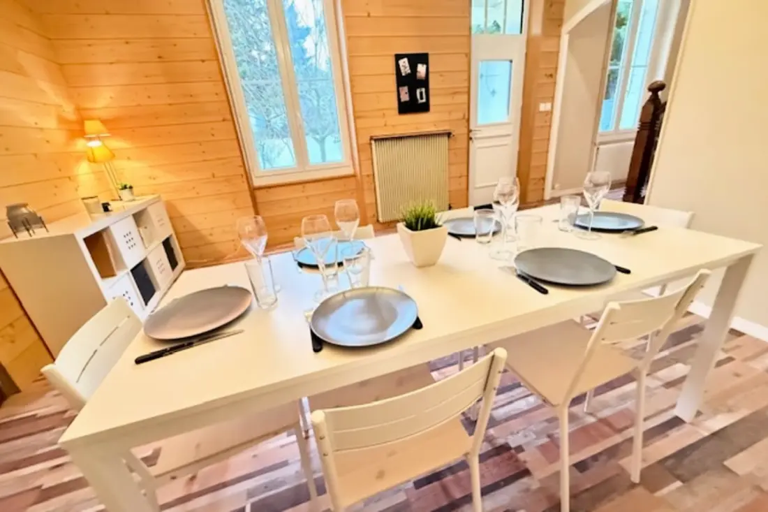 Maison Lumineuse Avec Piscine Privée à La Rochelle