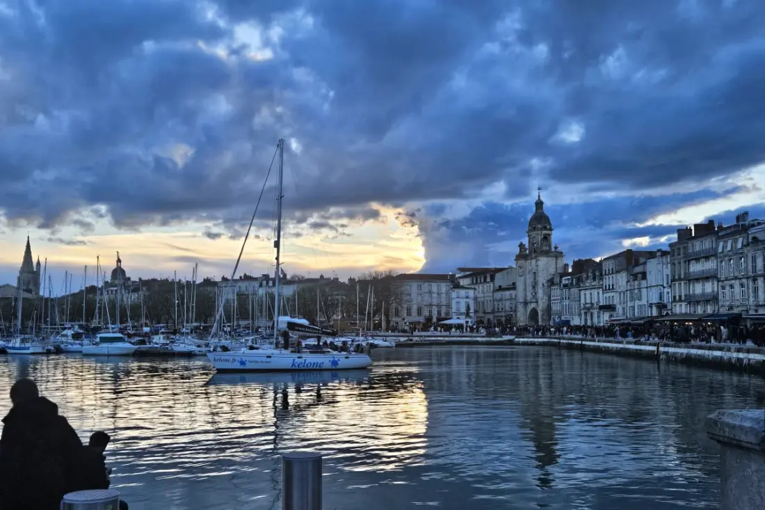 Maison Spacieuse à La Rochelle, Proche Des Plages