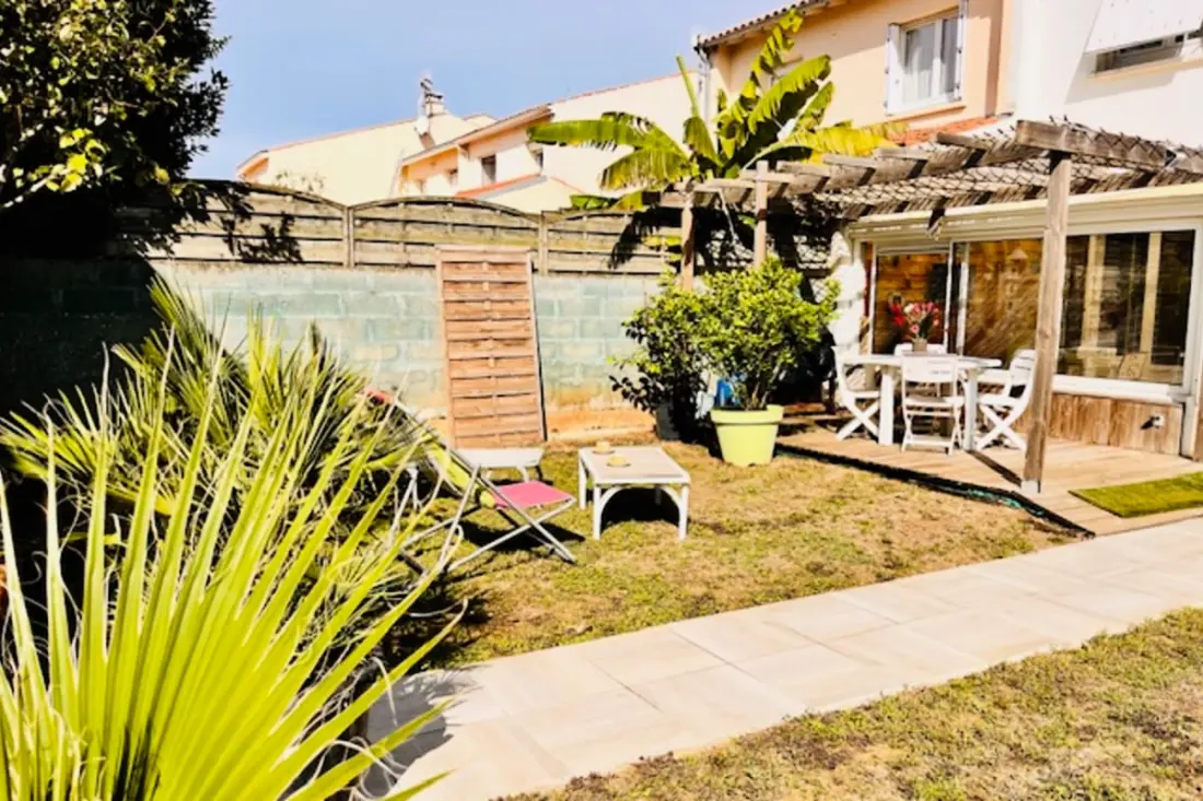 Maison Spacieuse à La Rochelle, Proche Des Plages