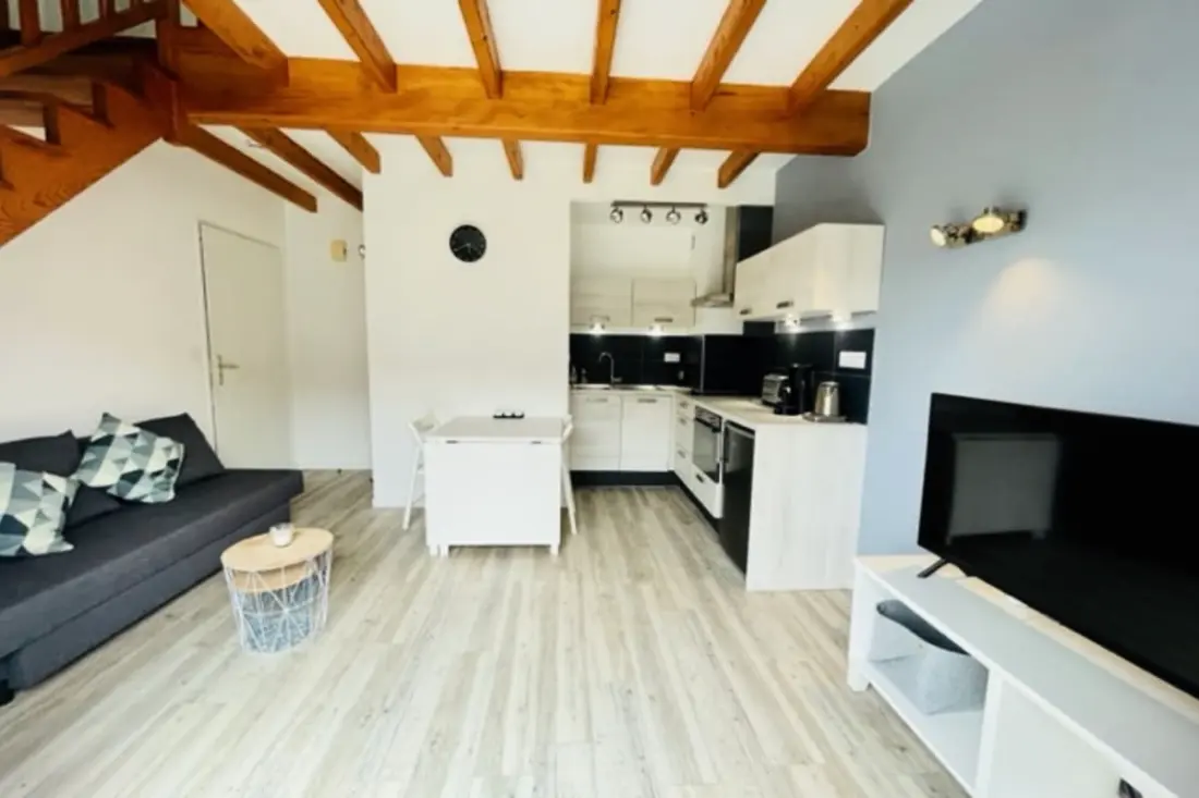 Charmant Appartement Avec Balcon Proche Plage