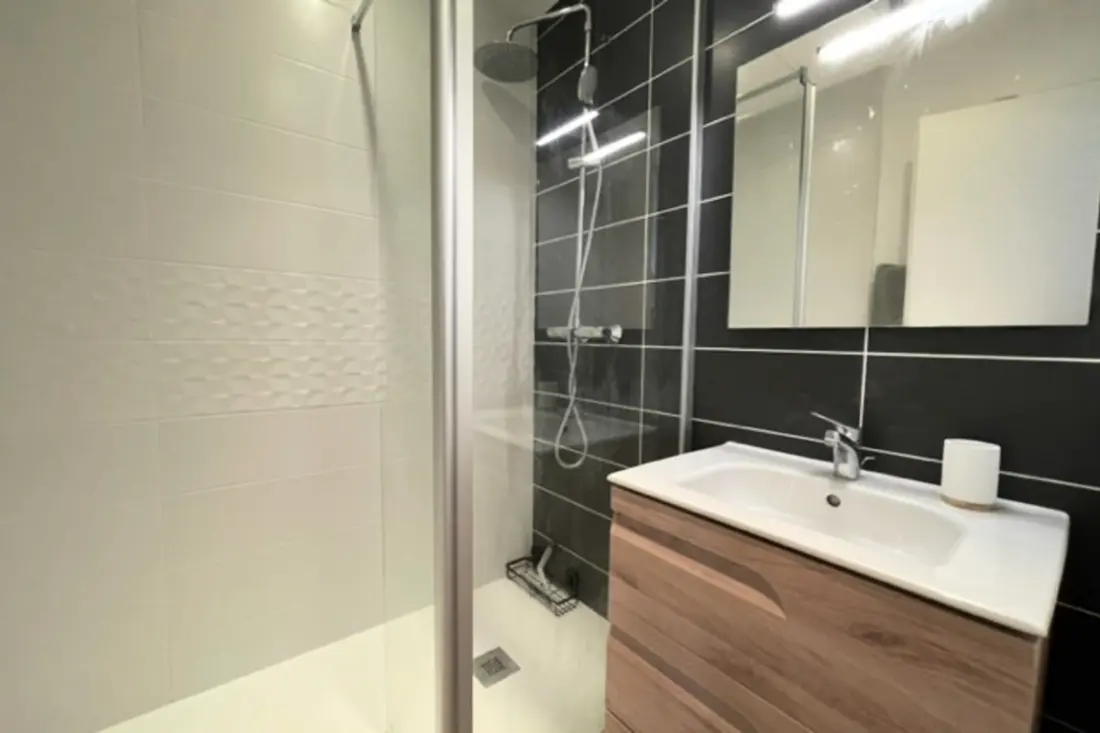 Charmant Appartement Avec Balcon Proche Plage