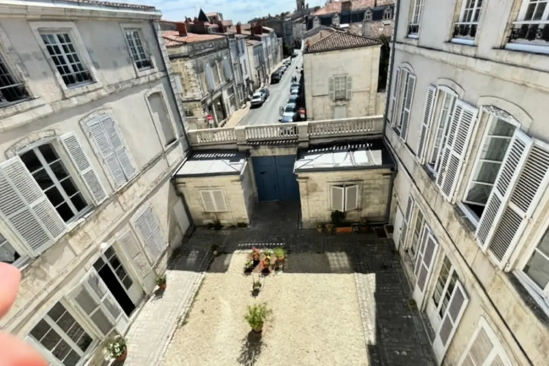 Charmant 80m²  Proche Du Vieux Port !