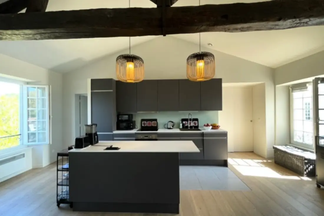 Charmant 80m²  Proche Du Vieux Port !