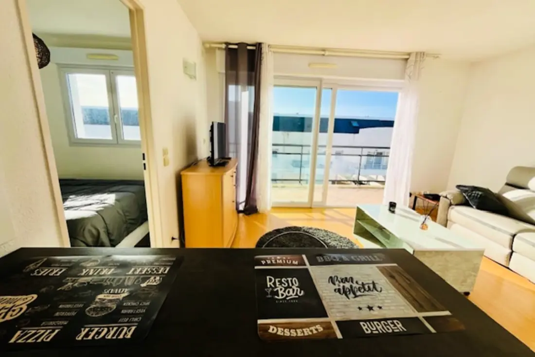 Charmant Appartement Avec Balcon Et Piscine