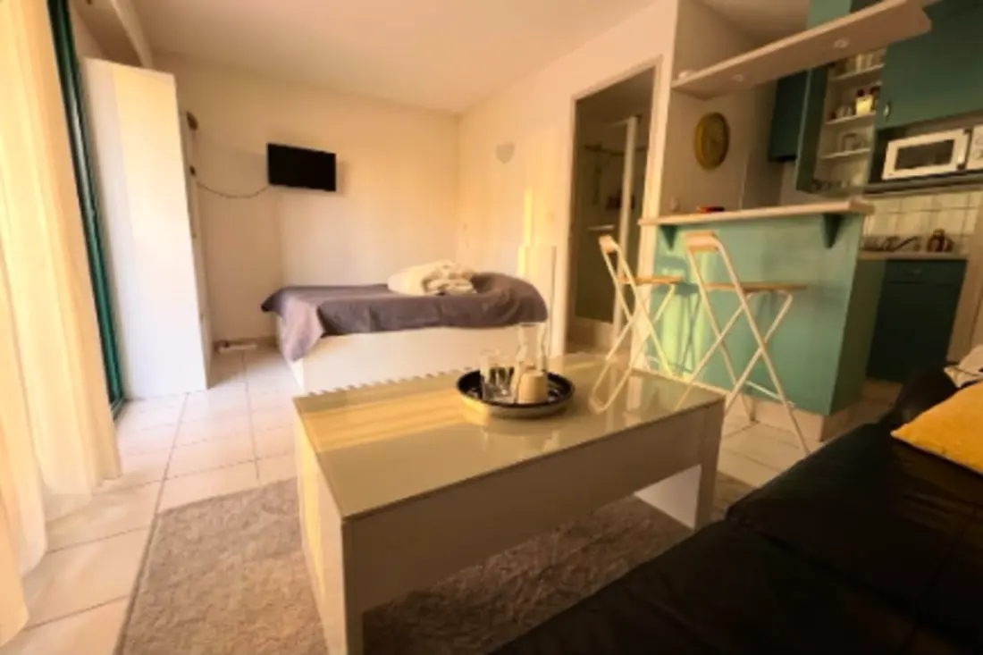 Studio Avec Terrasse De 25 M² &amp; Parking Privé